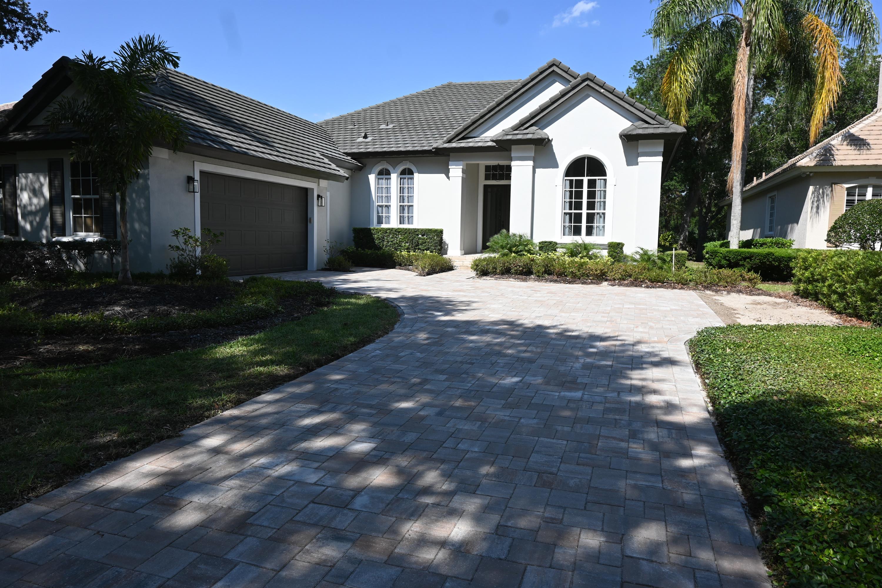 6119 Foxfield Court